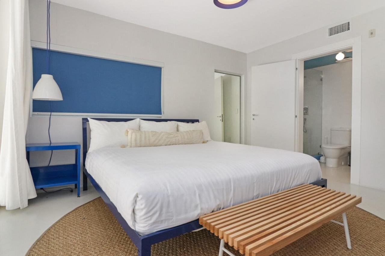 Roami At 250 Collins Appartement