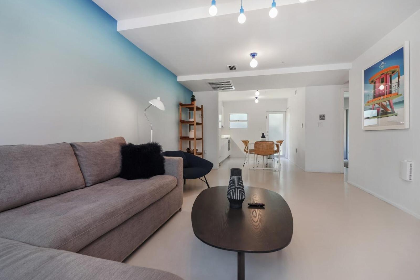 Roami At 250 Collins Appartement